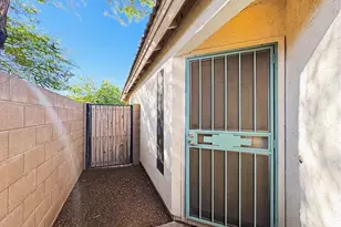 3211 E Kristal Way, Phoenix, AZ 85050 - Photo 3