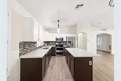 3211 E Kristal Way, Phoenix, AZ 85050 - Photo 7