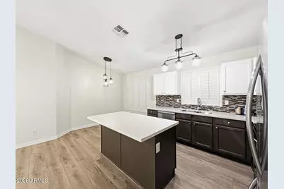 3211 E Kristal Way, Phoenix, AZ 85050 - Photo 9