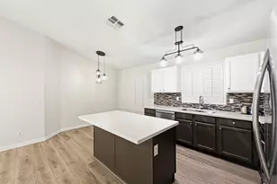 3211 E Kristal Way, Phoenix, AZ 85050 - Photo 9