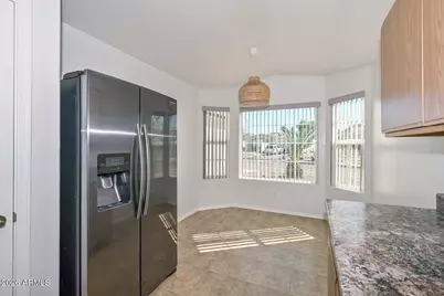 18084 N Coyote Lakes Parkway, Surprise, AZ 85378 - Photo 9