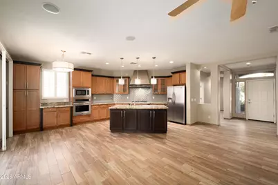 16168 W Ironwood Street, Surprise, AZ 85374 - Photo 7