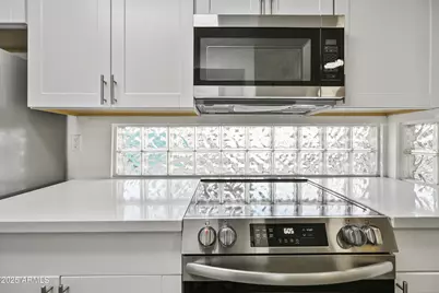 3065 N 67th Avenue #Apt 125, Phoenix, AZ 85033 - Photo 9