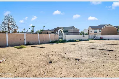 2601 E Paradise Lane, Phoenix, AZ 85032 - Photo 5