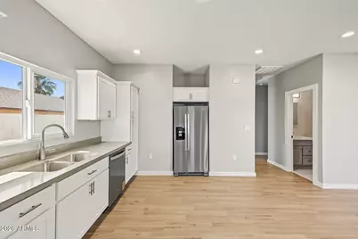 739 S Central Avenue #B, Avondale, AZ 85323 - Photo 13