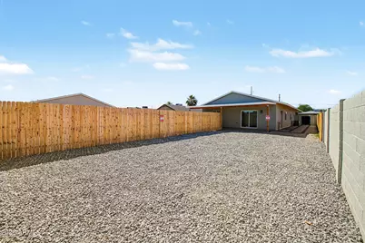 739 S Central Avenue #B, Avondale, AZ 85323 - Photo 21