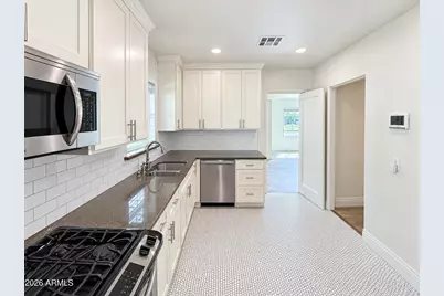 542 W Lewis Avenue, Phoenix, AZ 85003 - Photo 11