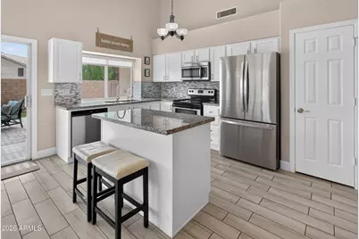 4765 E Bighorn Avenue, Phoenix, AZ 85044 - Photo 13