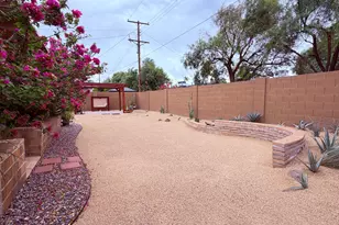 8413 E Bonnie Rose Ave, Scottsdale, AZ 85250 - Photo 13