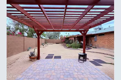 8413 E Bonnie Rose Avenue, Scottsdale, AZ 85250 - Photo 11