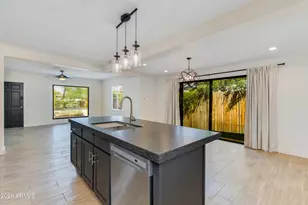 1401 E Palm Ln, Phoenix, AZ 85006 - Photo 7