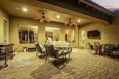 18068 W Narramore Road, Goodyear, AZ 85338 - Photo 9
