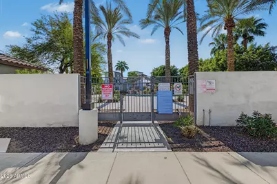 2211 E Hidalgo Avenue, Phoenix, AZ 85040 - Photo 29