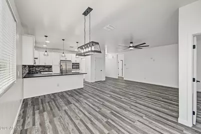17298 W Gray Fox Trail, Surprise, AZ 85387 - Photo 11