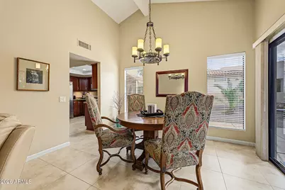 26006 S Foxglenn Drive, Sun Lakes, AZ 85248 - Photo 9