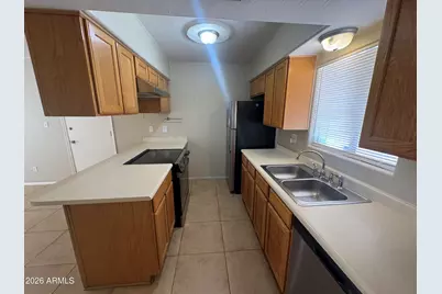 6207 W Britton Avenue, Phoenix, AZ 85033 - Photo 5