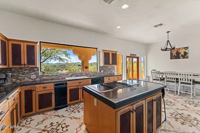 1575 Harcuvar Street, Wickenburg, AZ 85390 - Photo 11