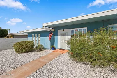 10022 W Lancaster Drive, Sun City, AZ 85351 - Photo 3