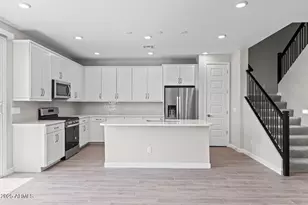 21047 N 58th Way, Phoenix, AZ 85024 - Photo 9