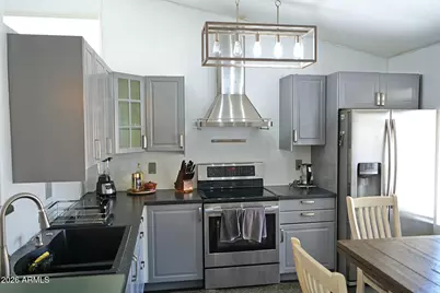 5258 N 79th Avenue, Glendale, AZ 85303 - Photo 7