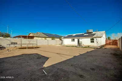 914 S 30th Drive, Phoenix, AZ 85009 - Photo 25
