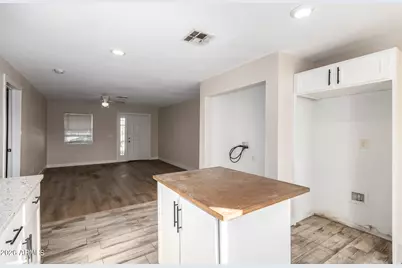 914 S 30th Drive, Phoenix, AZ 85009 - Photo 9
