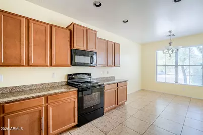 10017 W Raymond Street, Tolleson, AZ 85353 - Photo 5