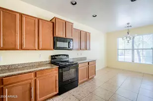 10017 W Raymond St, Tolleson, AZ 85353 - Photo 5