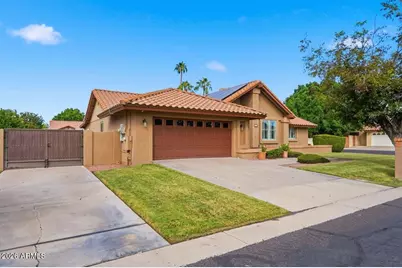 694 E Washington Avenue, Gilbert, AZ 85234 - Photo 3