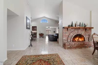694 E Washington Avenue, Gilbert, AZ 85234 - Photo 17