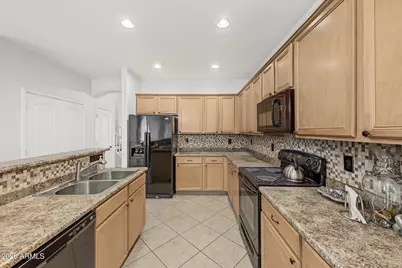 1807 E Dunbar Drive, Phoenix, AZ 85042 - Photo 11