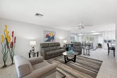 17810 N Del Webb Boulevard, Sun City, AZ 85373 - Photo 9