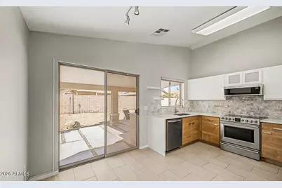 16640 W Statler Street, Surprise, AZ 85388 - Photo 5