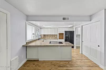 7846 N 47th Avenue, Glendale, AZ 85301 - Photo 11