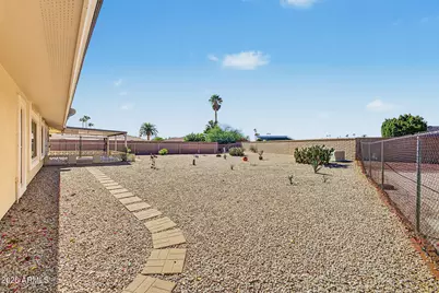 15208 N Lakeforest Drive, Sun City, AZ 85351 - Photo 33