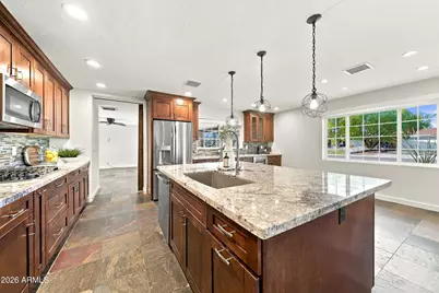 8307 E Clarendon Avenue, Scottsdale, AZ 85251 - Photo 9