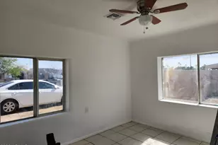 526 S Mesa Dr, Mesa, AZ 85210 - Photo 3