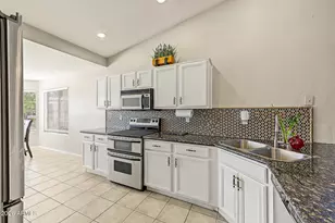 10810 W Windsor Ave, Avondale, AZ 85392 - Photo 13
