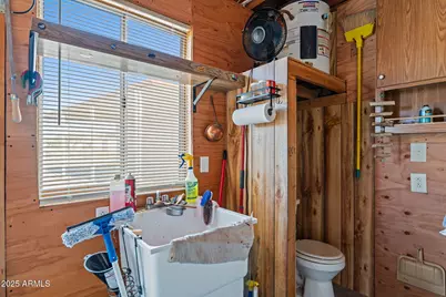 21199 W Escapee Way, Congress, AZ 85332 - Photo 21
