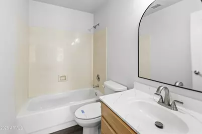10005 W Mohawk Lane, Peoria, AZ 85382 - Photo 11