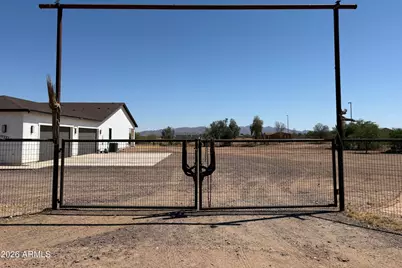 22227 W Dixileta Drive, Wittmann, AZ 85361 - Photo 33