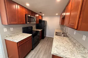 6527 N 67th Ave, Glendale, AZ 85301 - Photo 7