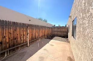 6527 N 67th Ave, Glendale, AZ 85301 - Photo 17