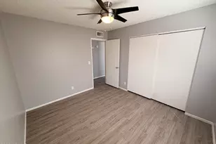 6527 N 67th Ave, Glendale, AZ 85301 - Photo 11
