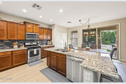 2877 E Isaiah Avenue, Gilbert, AZ 85298 - Photo 17