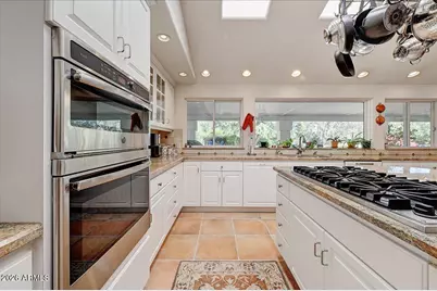 9825 N 51st Place, Paradise Valley, AZ 85253 - Photo 9