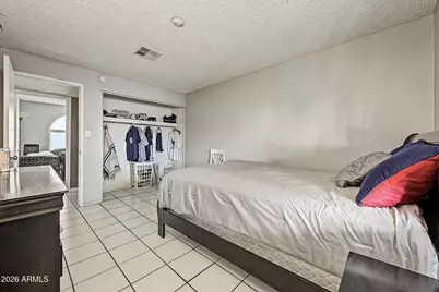 6827 W Holly Street, Phoenix, AZ 85035 - Photo 13