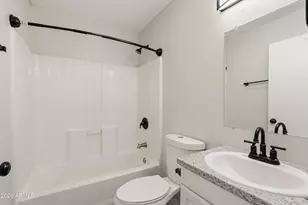 840 E Turney Ave, Phoenix, AZ 85014 - Photo 3