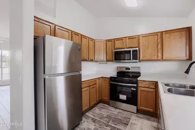 6910 W Mountain View Road, Peoria, AZ 85345 - Photo 7
