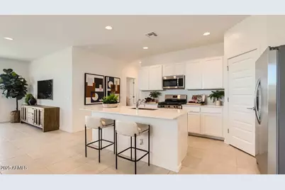 9831 W Clarendon Avenue, Phoenix, AZ 85037 - Photo 5